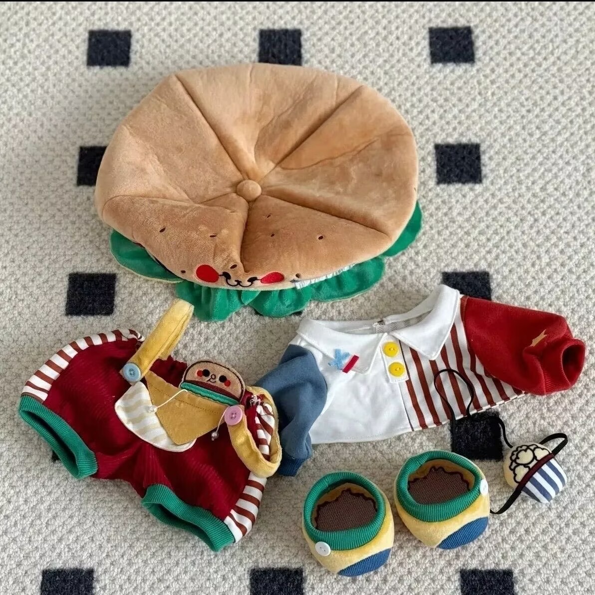 40cm Hamburg Baby Clothes Cake - Baby Food In Restaurant recension och pris